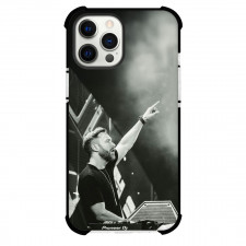David Guetta Phone Case For iPhone Samsung Galaxy Pixel OnePlus Vivo Xiaomi Asus Sony Motorola Nokia - David Guetta Raises Up Hand At DJ Station Grayscale Poster