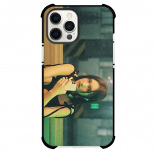 IVE Leeseo Case For iPhone Samsung Galaxy Pixel OnePlus Vivo Xiaomi Asus Sony Motorola Nokia - Leeseo Cross Arms Holding Phone Portrait