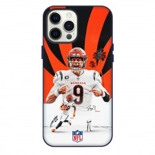 NFL Joe Burrow Phone Case For iPhone Samsung Galaxy Pixel OnePlus Vivo Xiaomi Asus Sony Motorola Nokia - Joe Burrow Cincinnati Bengals Shouting On Tiger Strip Background